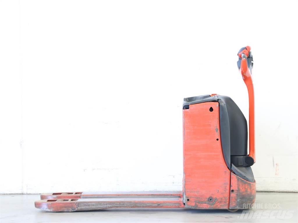 Linde T16/1152-00 Gyalogkíséretű targonca