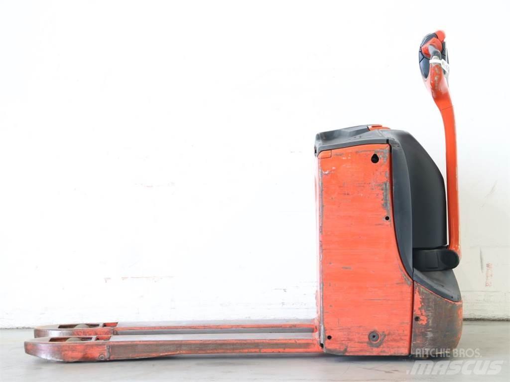 Linde T16/1152-00 Gyalogkíséretű targonca