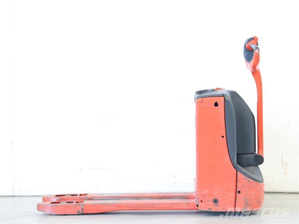 Linde T16/1152-02 Gyalogkíséretű targonca