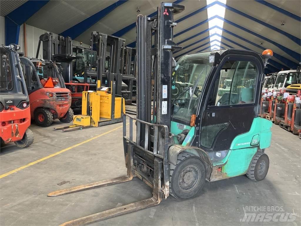 Mitsubishi FD25N Targoncák-Egyéb