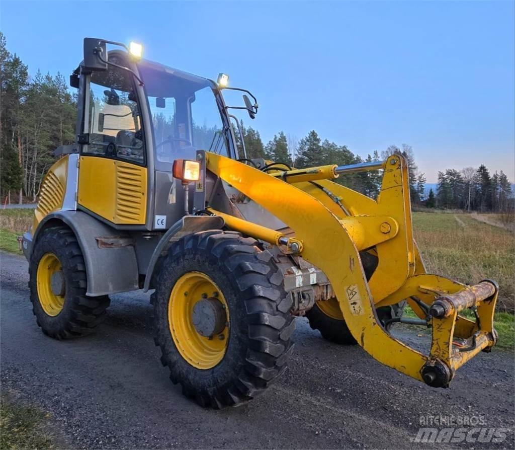 Atlas AR60 Gumikerekes homlokrakodók