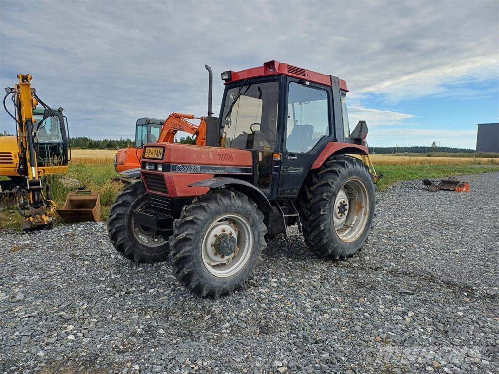 Case IH 685XL Traktorok