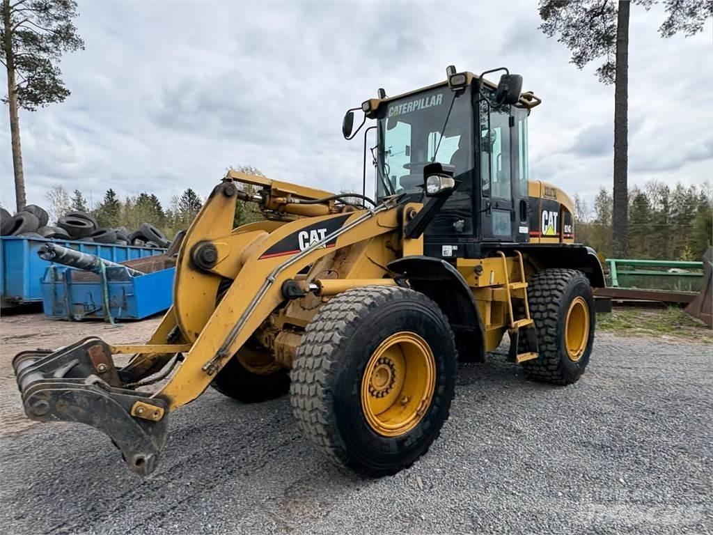 CAT 924 G z Gumikerekes homlokrakodók