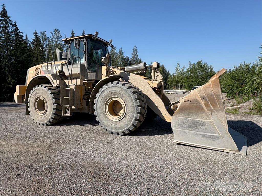 CAT 972 M Gumikerekes homlokrakodók