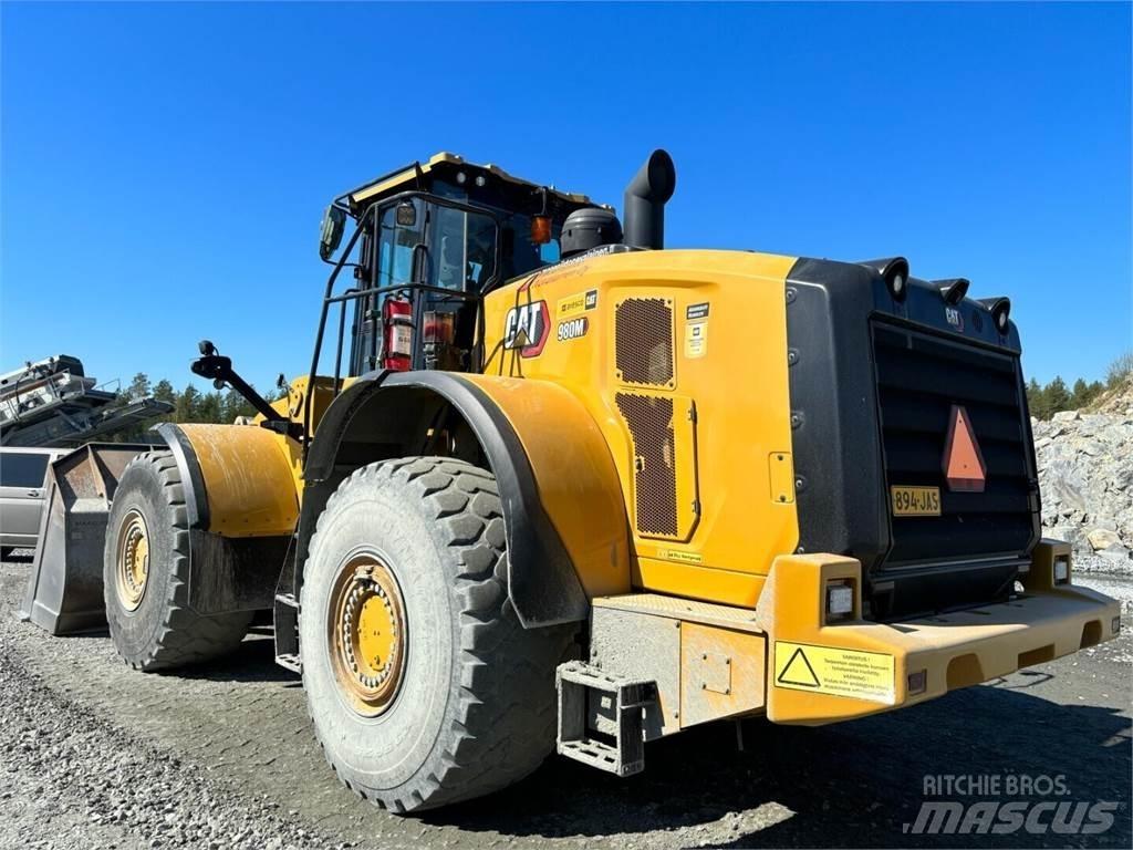 CAT 980 M Gumikerekes homlokrakodók