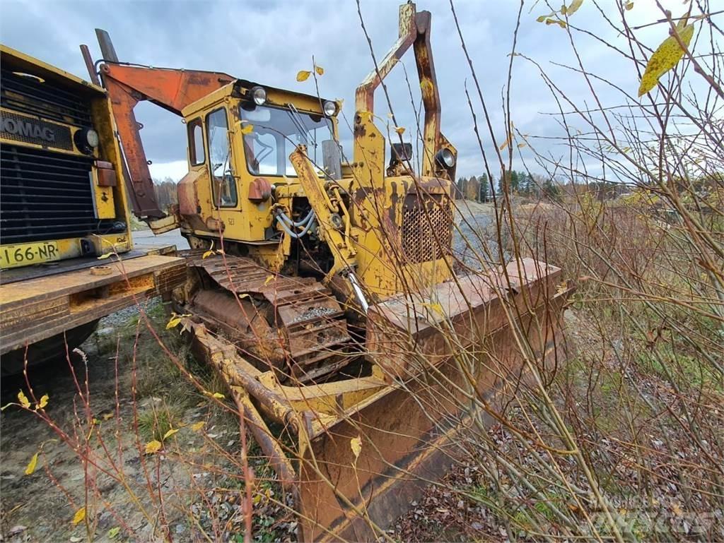 CAT D4D lánctalpas dózerek