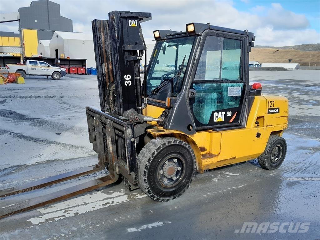 CAT DB50k2 Elektromos targoncák