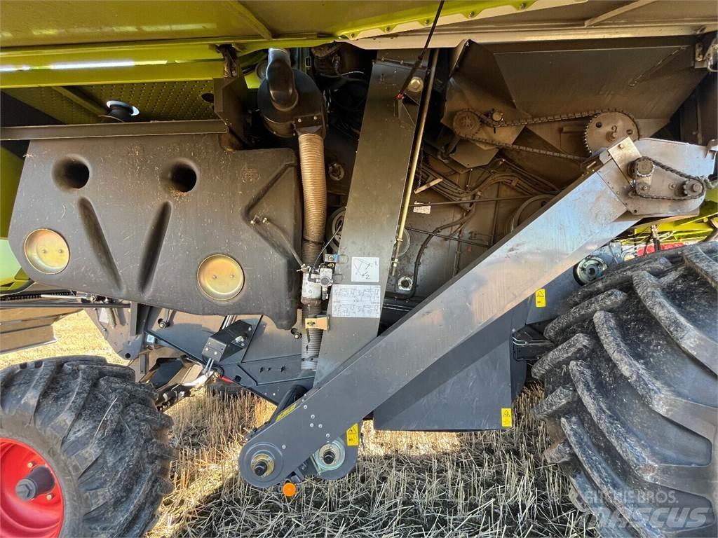 CLAAS Tucano 320 Kombájnok