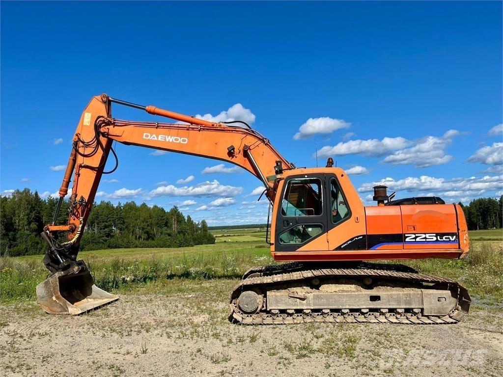 Daewoo 220LC-V Lánctalpas kotrók