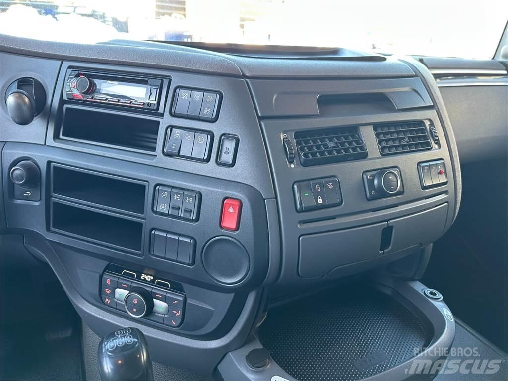 DAF XF 530 6x4 Nyergesvontatók