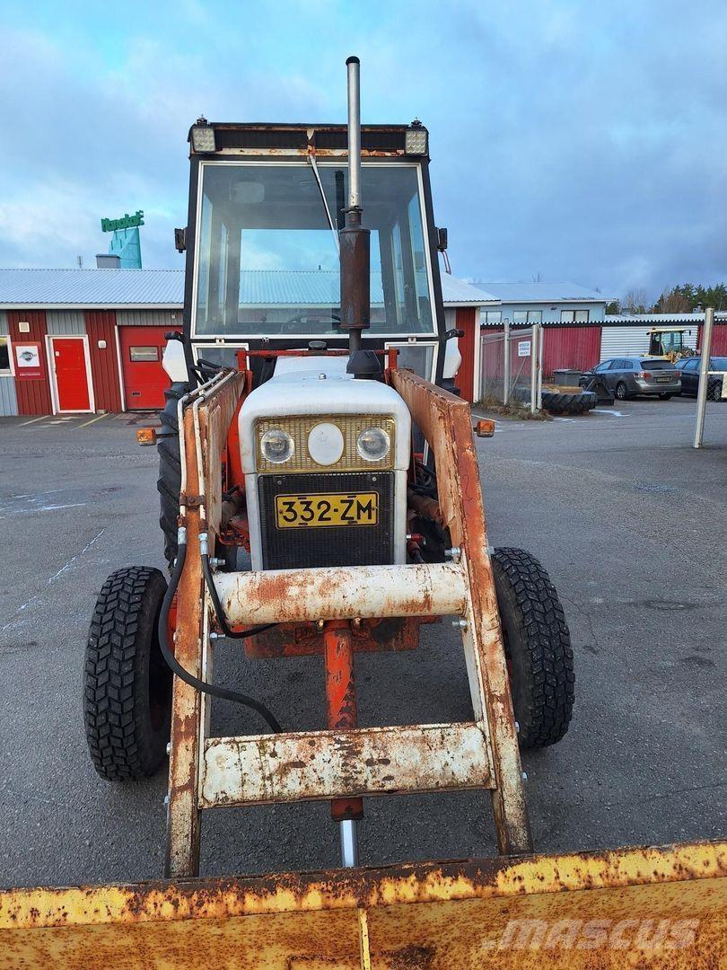 David Brown 990 Traktorok