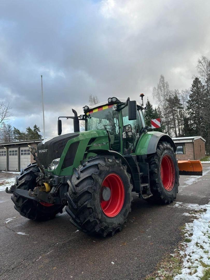 Fendt 828 VARIO Traktorok