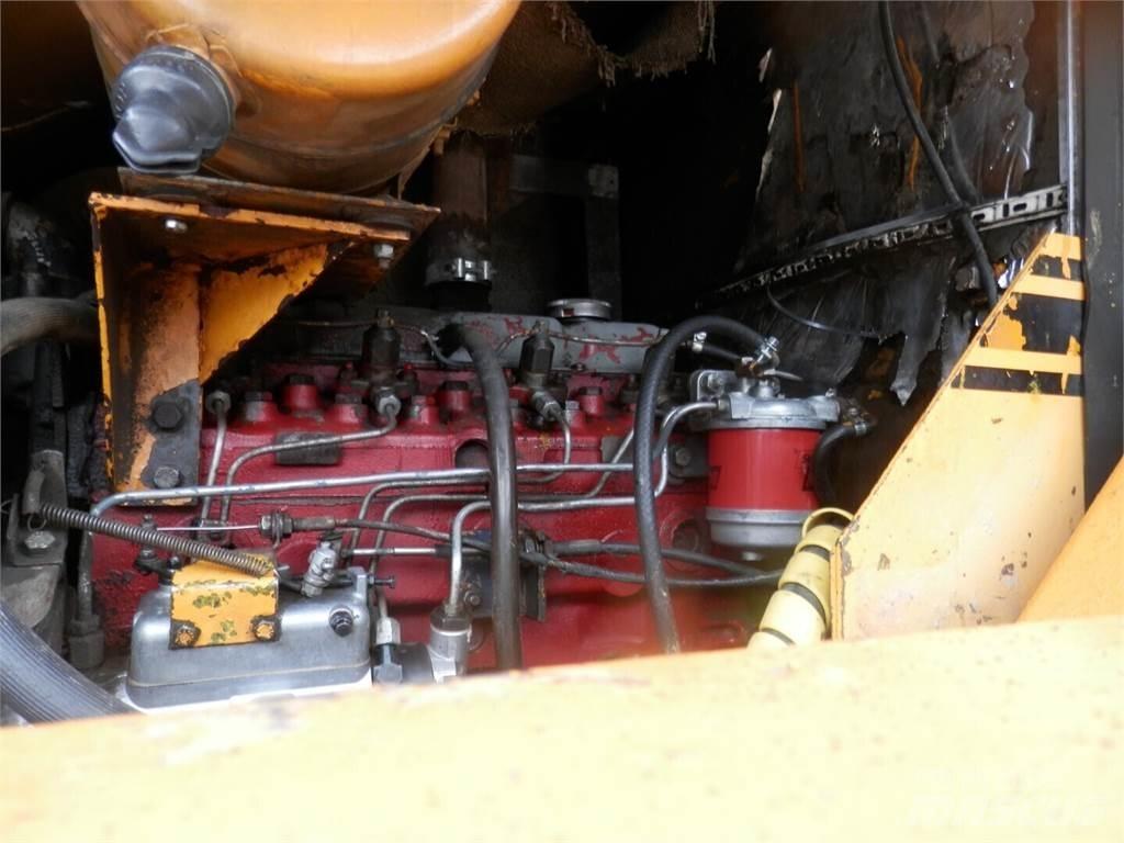 Fiat-Allis 345 B Gumikerekes homlokrakodók