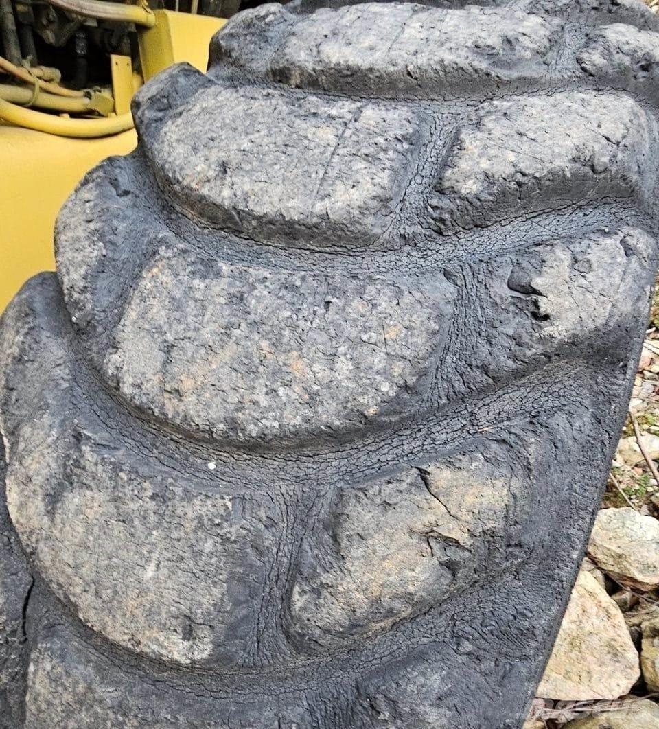 Fiat-Allis 745H-B Gumikerekes homlokrakodók