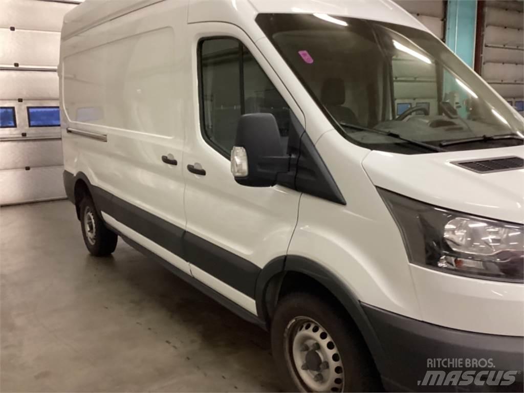 Ford Transit Transporterek