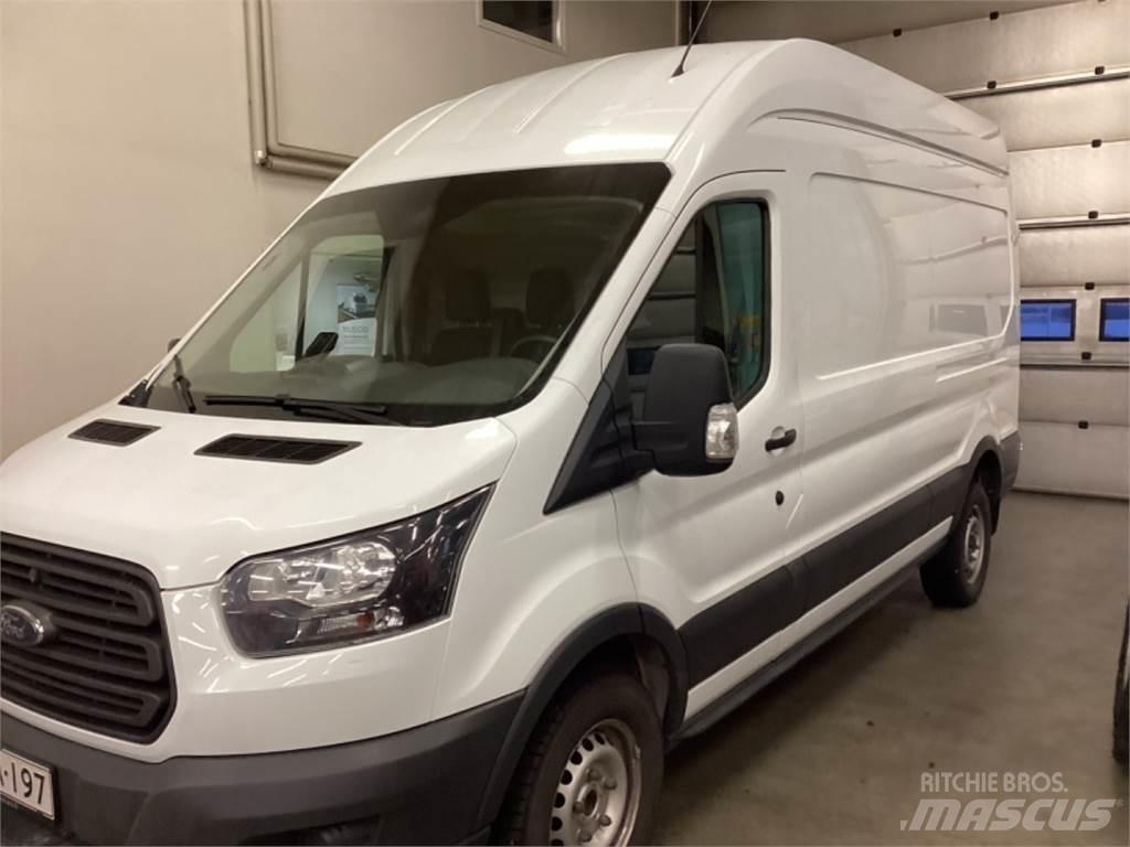 Ford Transit Transporterek