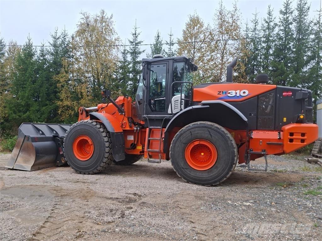 Hitachi ZW 310-6 Gumikerekes homlokrakodók