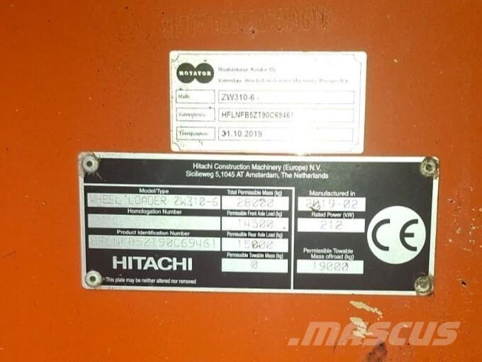 Hitachi ZW 310-6 Gumikerekes homlokrakodók