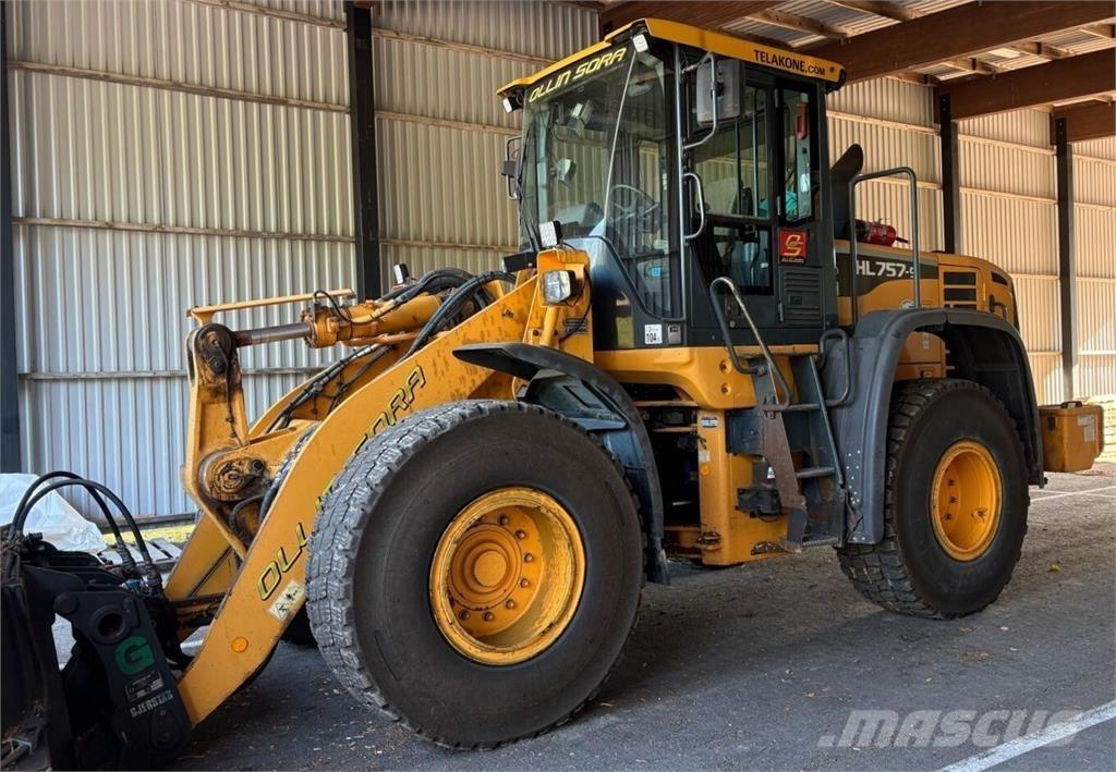 Hyundai HL 757-9 Gumikerekes homlokrakodók