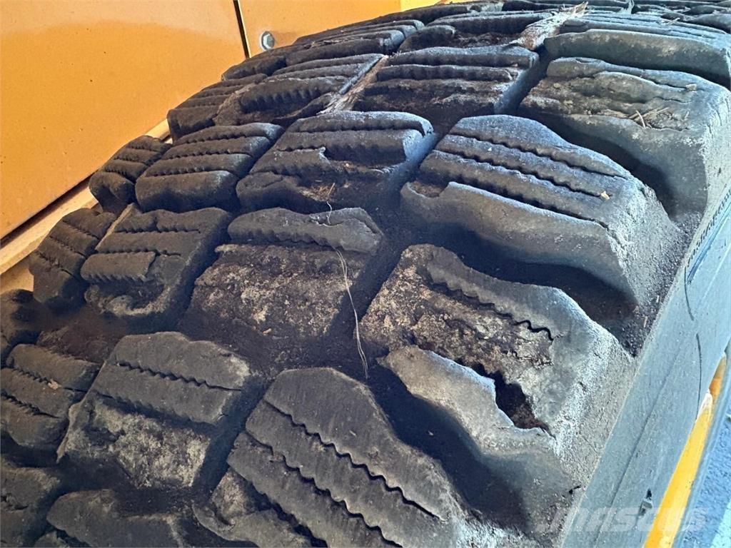 Hyundai HL 757-9 Gumikerekes homlokrakodók
