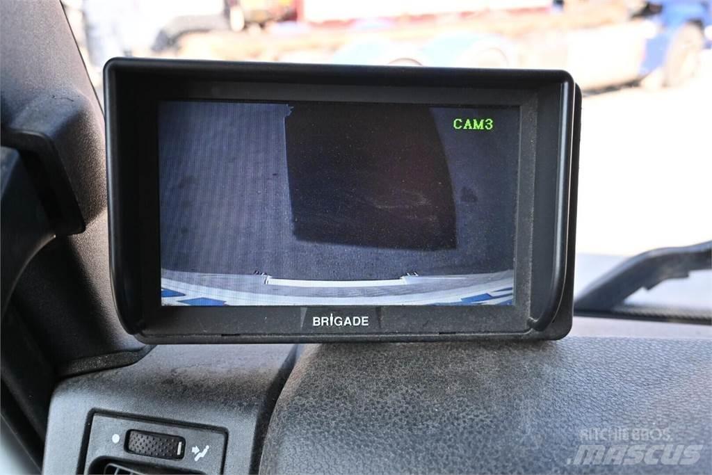 Iveco 140E Dobozos teherautók