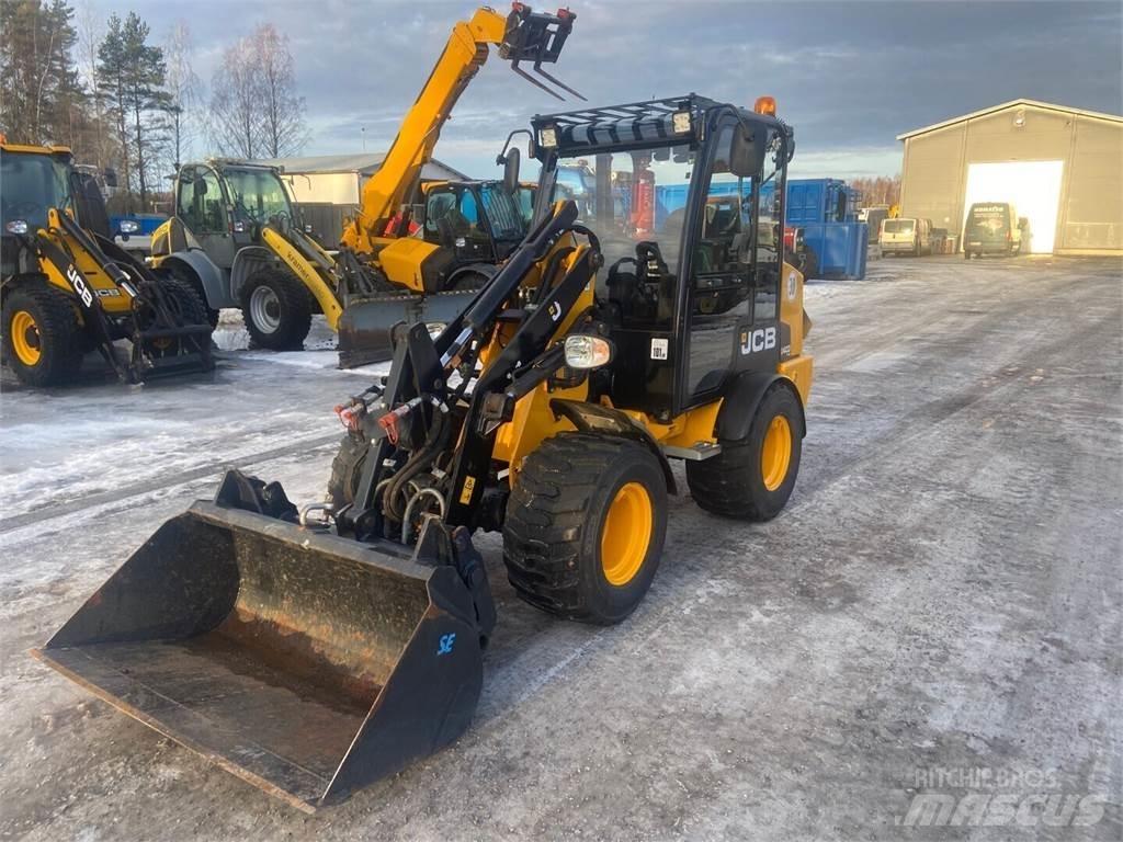 JCB 403 Plus Gumikerekes homlokrakodók