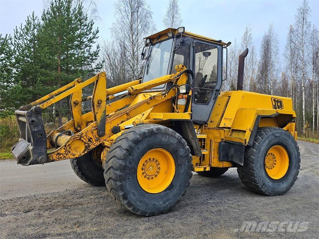 JCB 425 Gumikerekes homlokrakodók