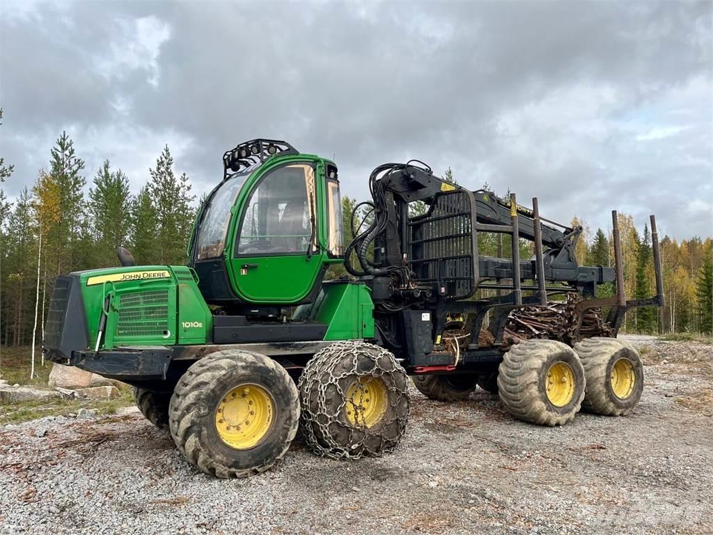 John Deere 1010E Kihordók