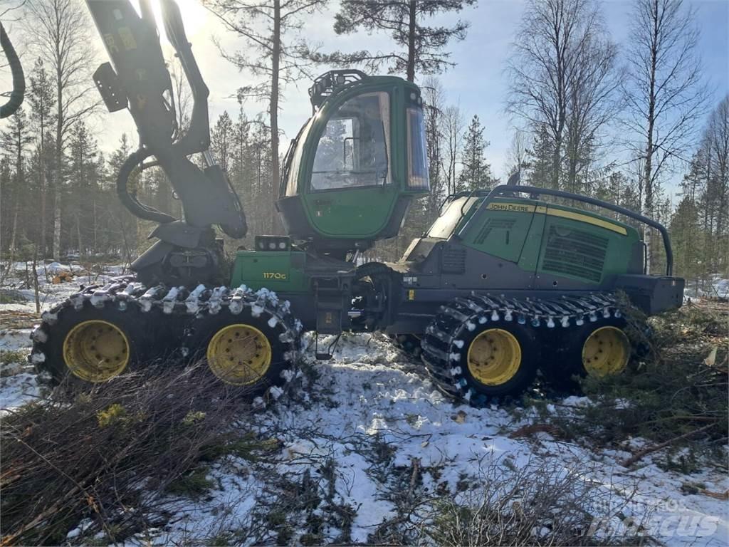 John Deere 1170 G Betakarítók