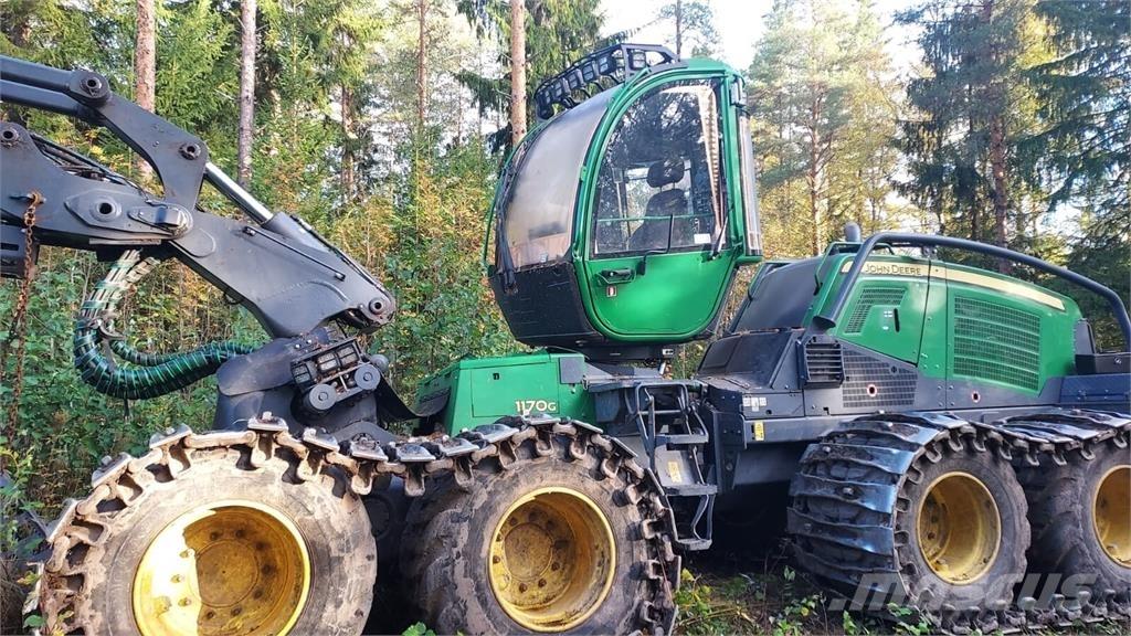 John Deere 1170G Betakarítók
