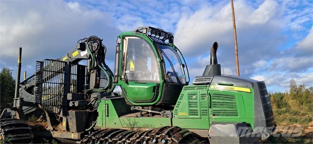 John Deere 1210G Kihordók