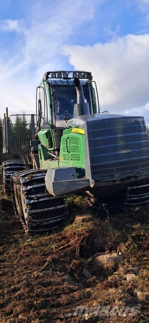 John Deere 1210G Kihordók