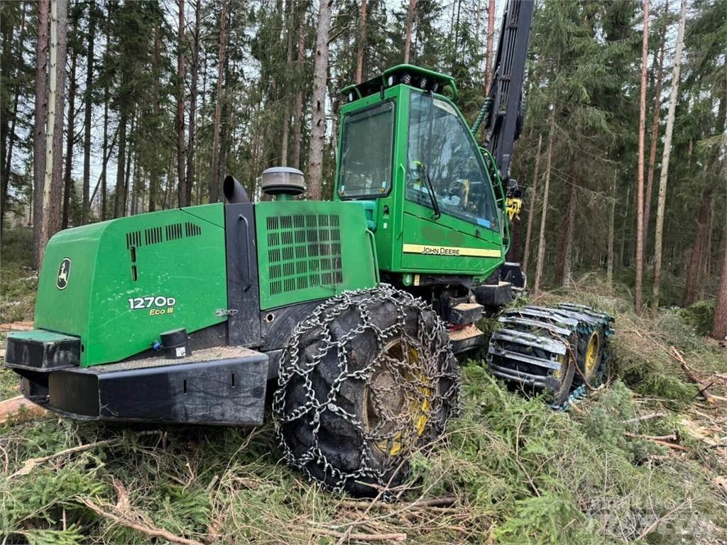 John Deere 1270D Betakarítók