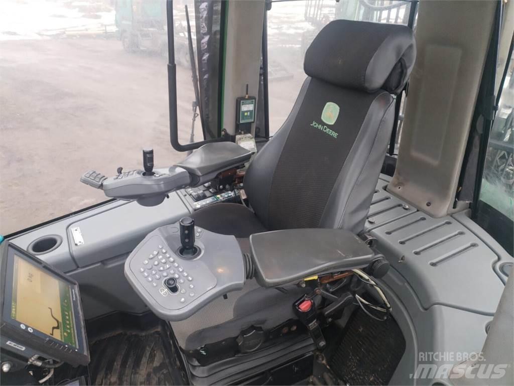 John Deere 810 E Kihordók