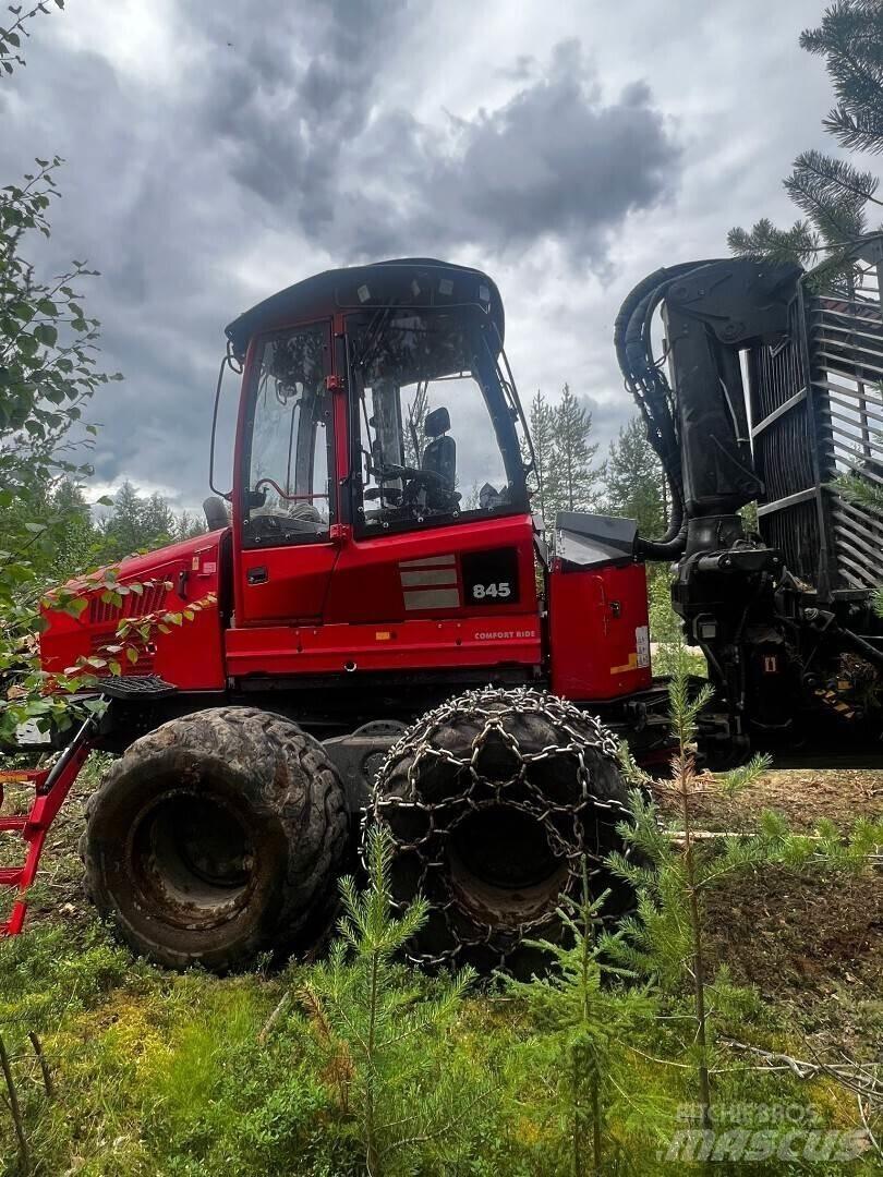 Komatsu 845 Kihordók
