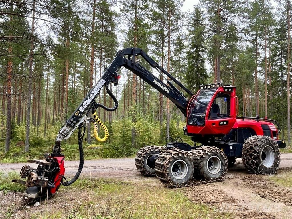 Komatsu 901 Betakarítók