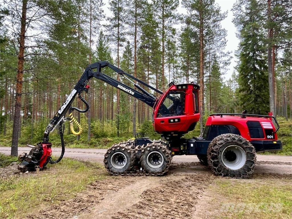 Komatsu 901 Betakarítók