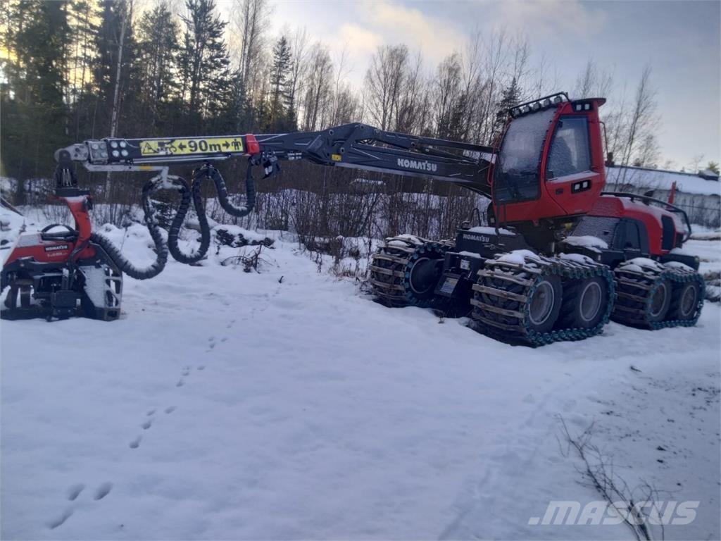 Komatsu 901 XC Betakarítók