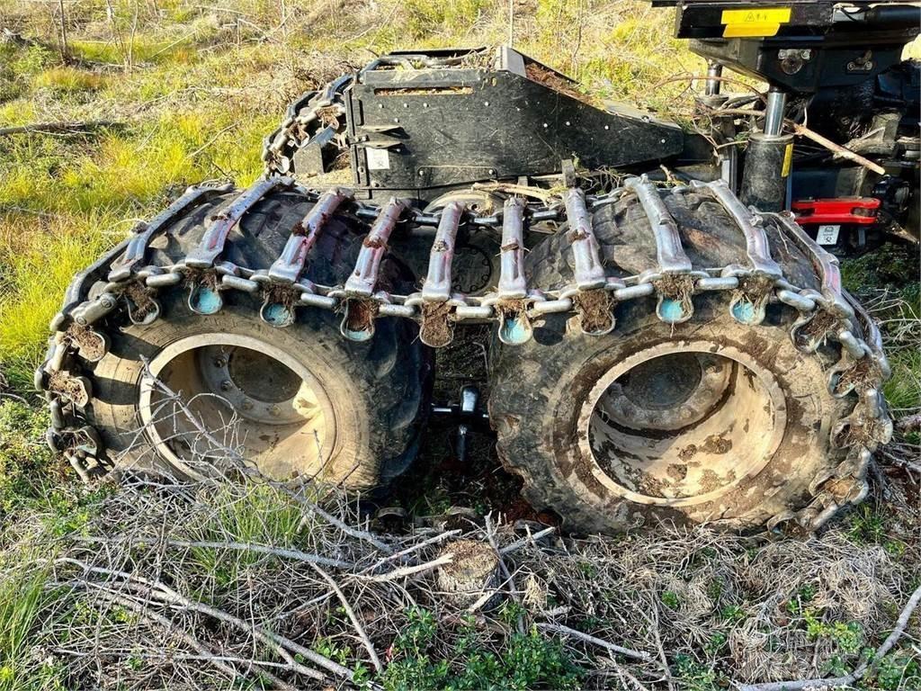 Komatsu 901XC Betakarítók