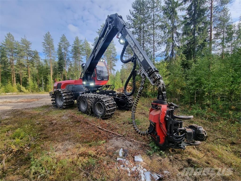 Komatsu 931 Betakarítók