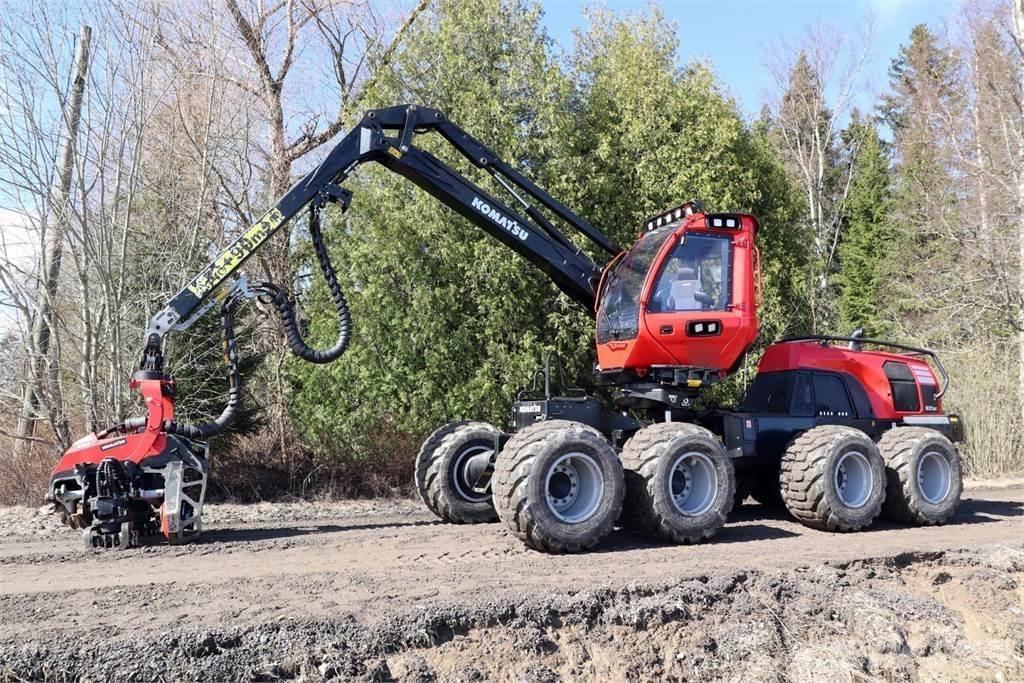 Komatsu 931XC Betakarítók