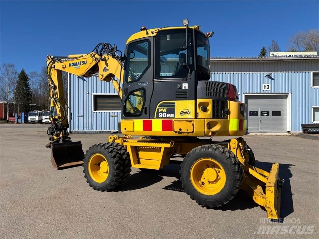 Komatsu PW 98MR-6 Gumikerekes kotrók