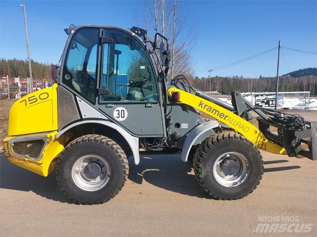 Kramer 750 Gumikerekes homlokrakodók