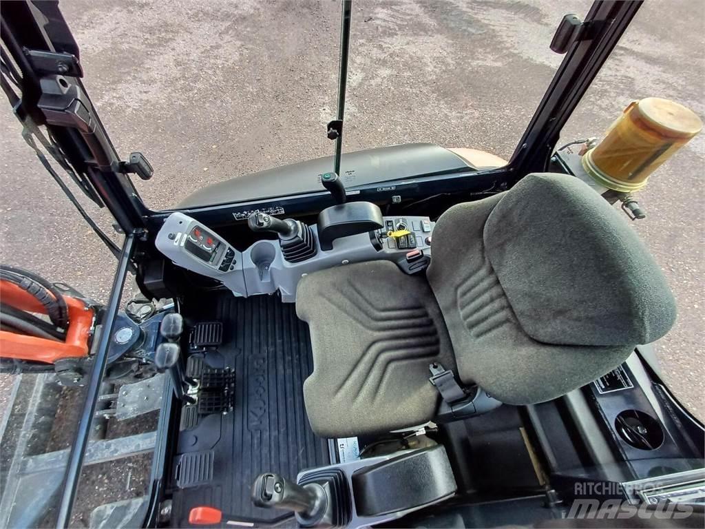 Kubota KX 030-4 Mini kotrók < 7t