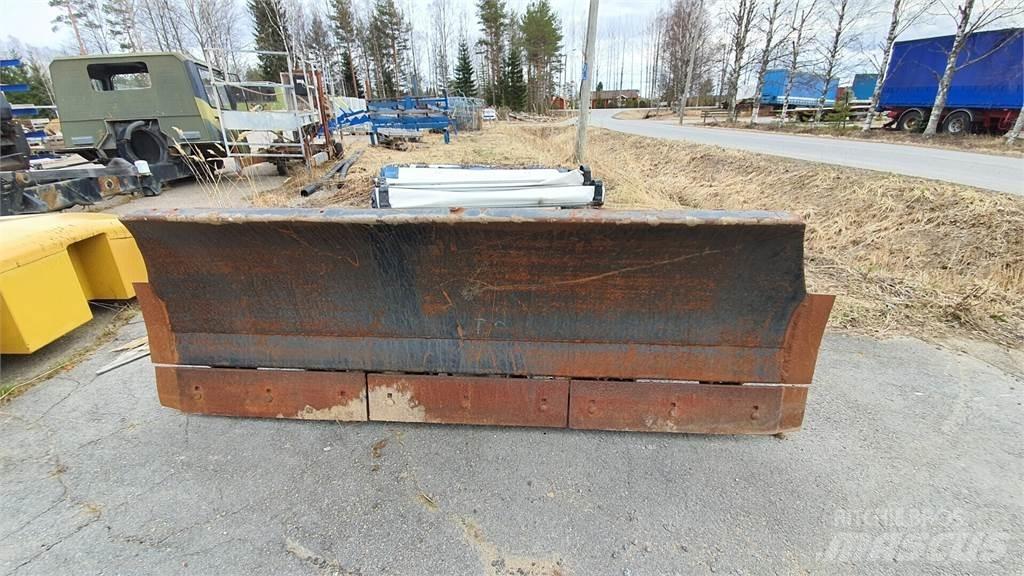  Lana hydraulinen Egyéb útkarbantartó és hókotró gépek