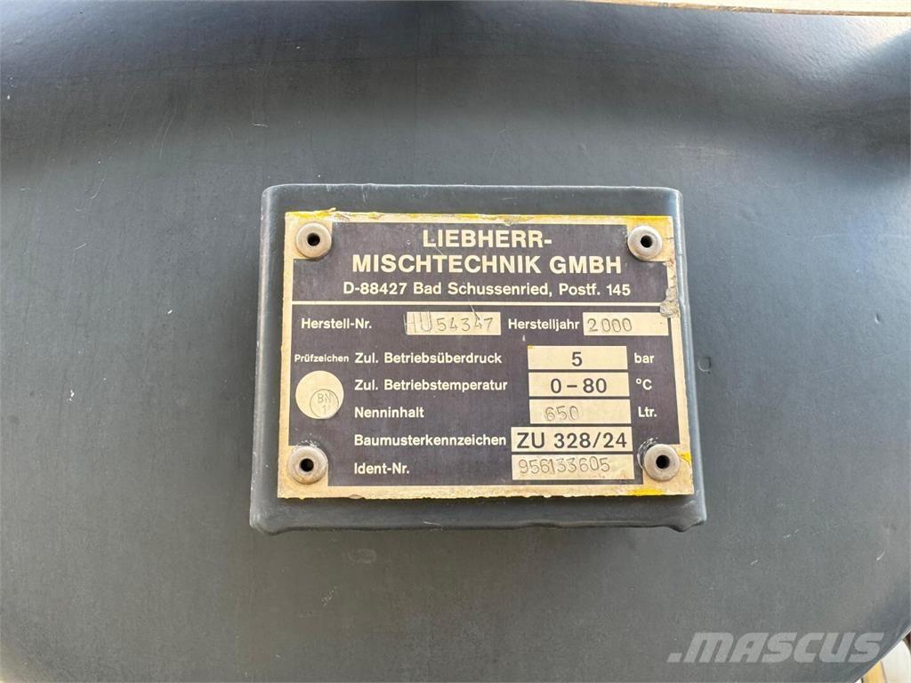 Liebherr 12m3 Betonkeverők/Betonpumpák