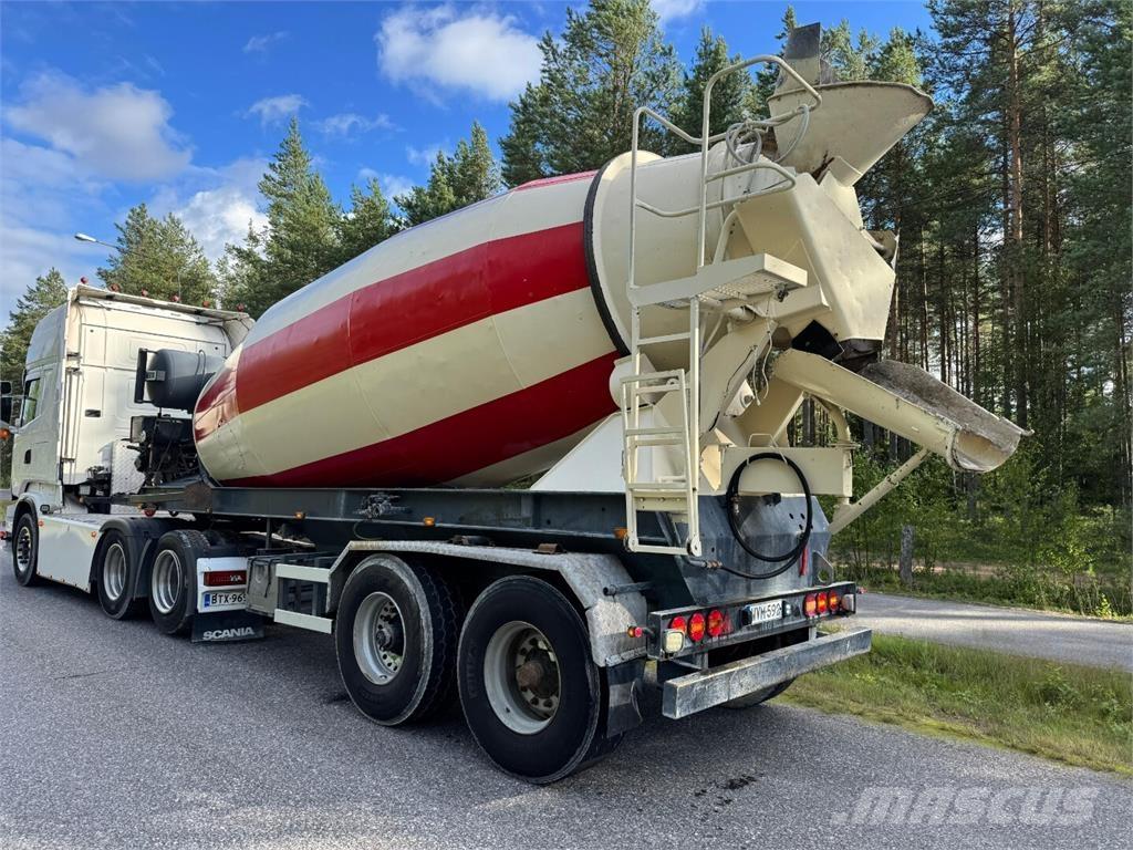 Liebherr 12m3 Betonkeverők/Betonpumpák