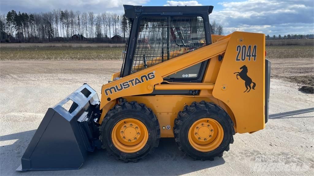 Mustang 2044 Kompaktrakodók