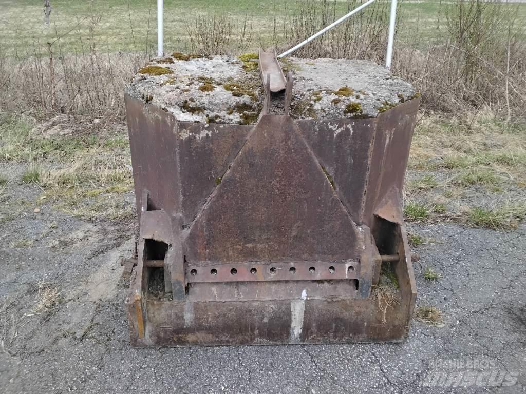  Omavalmiste Egyéb traktor tartozékok