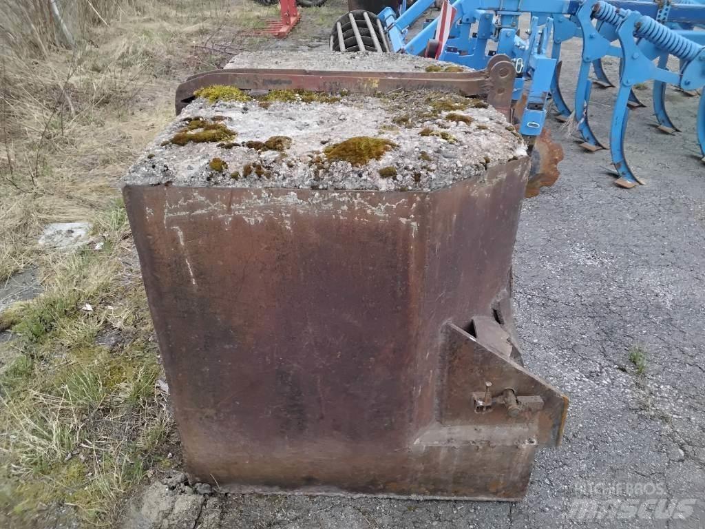  Omavalmiste Egyéb traktor tartozékok